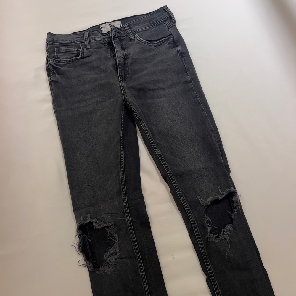Free People Distressed Skinny Jeans Faded Black Ripped Knee‎ Denim 27